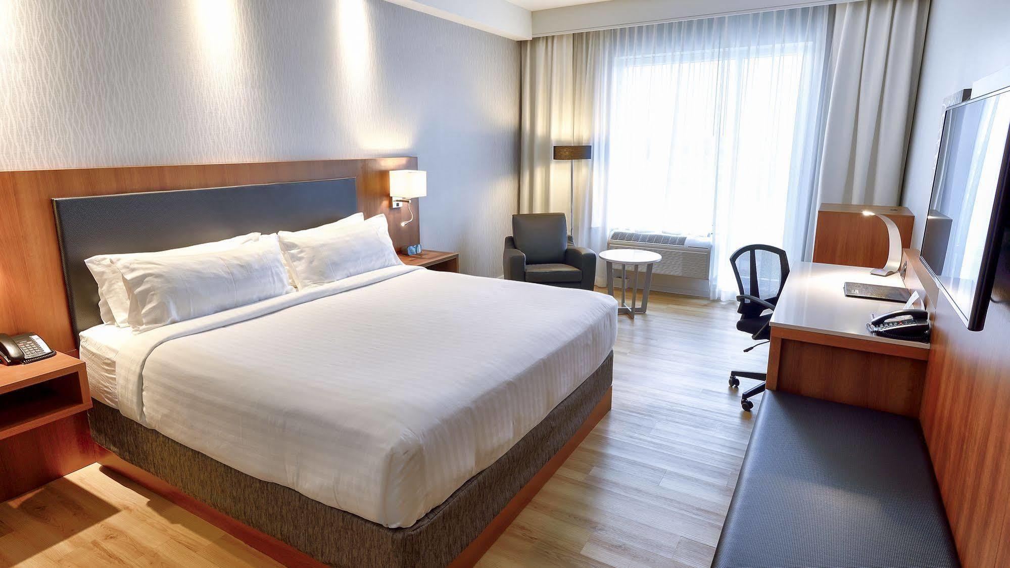 Holiday Inn Express & Suites Vaudreuil-Dorion By Ihg Exteriér fotografie